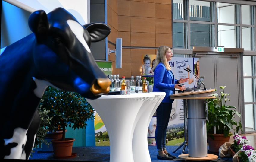 Theresa Schmidt, Bundesvorsitzende des Bundes der Deutschen Landjugend, hielt einen erfrischenden Vortrag zum Thema Nachwuchsgewinnung.