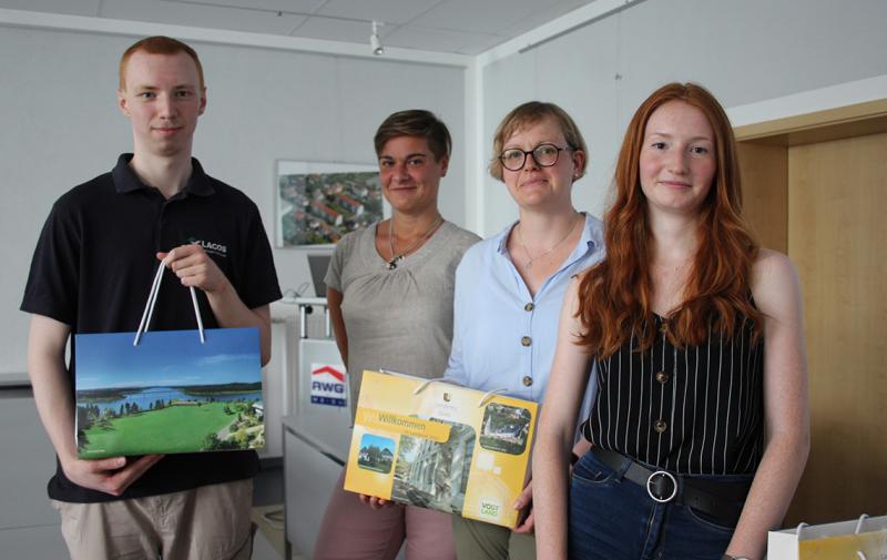 Vort Ort dabei (v.l.): Daniel Neupert (Softwareentwickler LACOS), Wibke Ehrlich (TBV Regionalreferentin Greiz-Gera), Jessica Grünert (Umweltamt Landratsamt Greiz) und Ida Hempel (Studentin Agrarwissenschaft an der Martin-Luther-Universität Halle-Wittenberg)