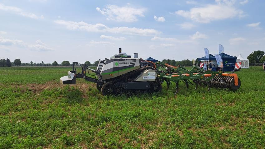 Studentische Umfrage zum Thema &quot;Einsatz von selbstfahrenden Maschinen und Drohnen in der Landwirtschaft“